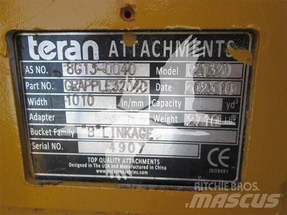 Teran CAT 320 집게