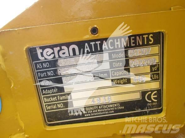 Teran CAT307 스크레퍼