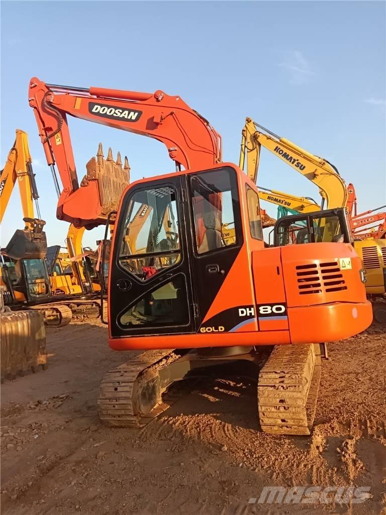 Doosan DH 80 G 중형굴삭기 7톤-28톤