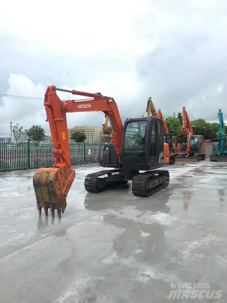 Hitachi ZX 70 소형 굴삭기 7톤 미만