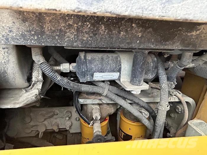 CAT 963D  휠로우더