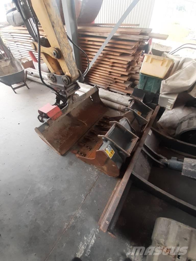Yanmar Vio 33 소형 굴삭기 7톤 미만