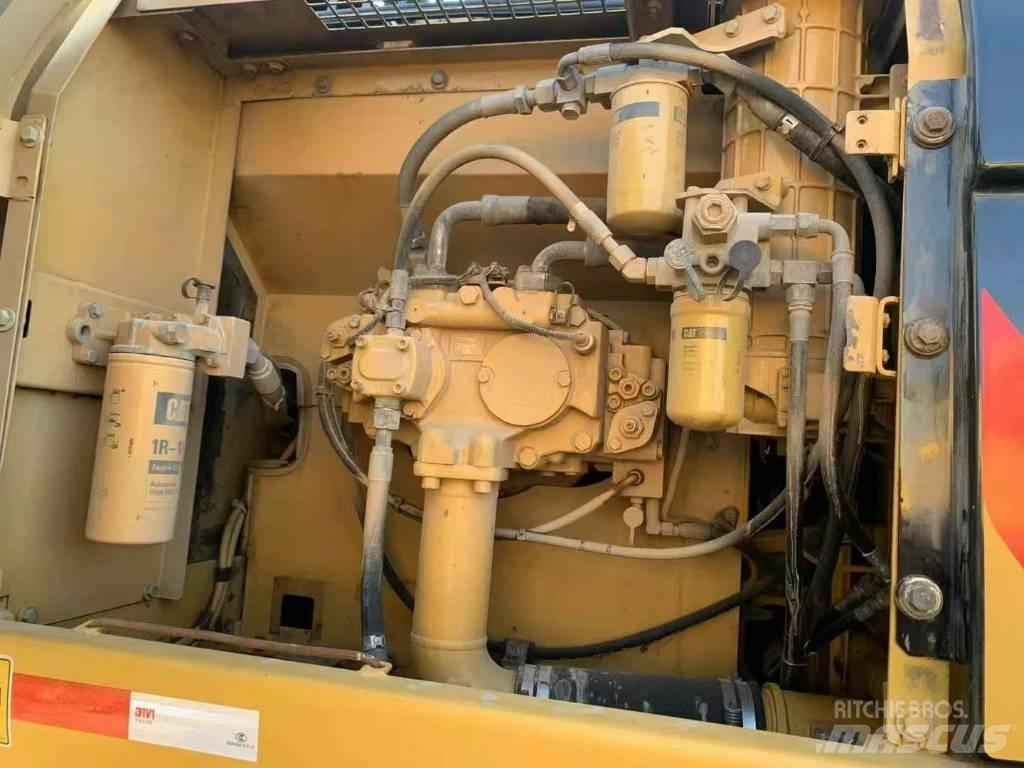 CAT 329 D 대형 굴삭기 29톤 이상