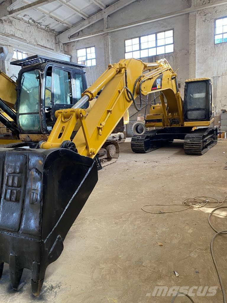 CAT 320 B 대형 굴삭기 29톤 이상