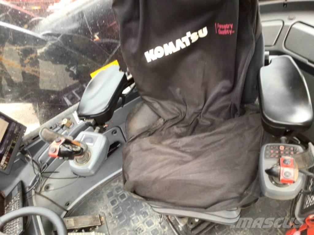 Komatsu 951 원목 하베스터