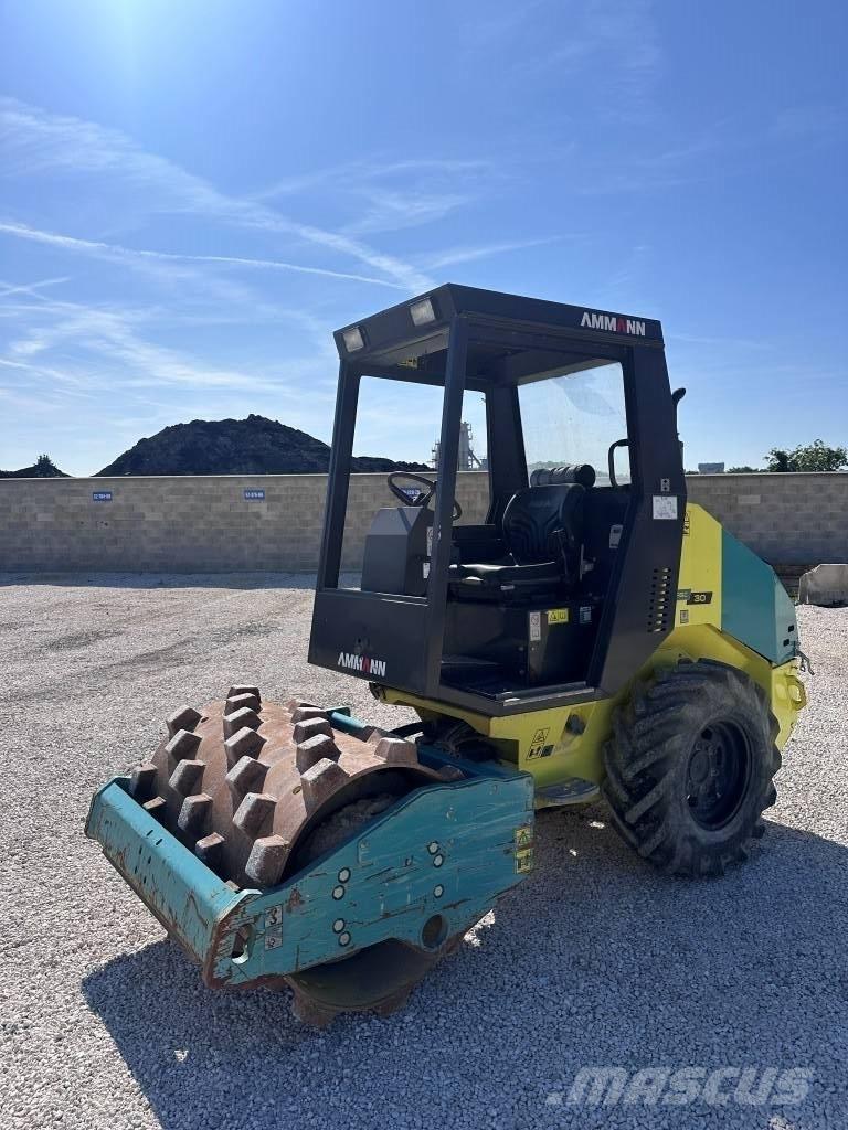 Ammann ASC 30 HD PD 토양 다짐기