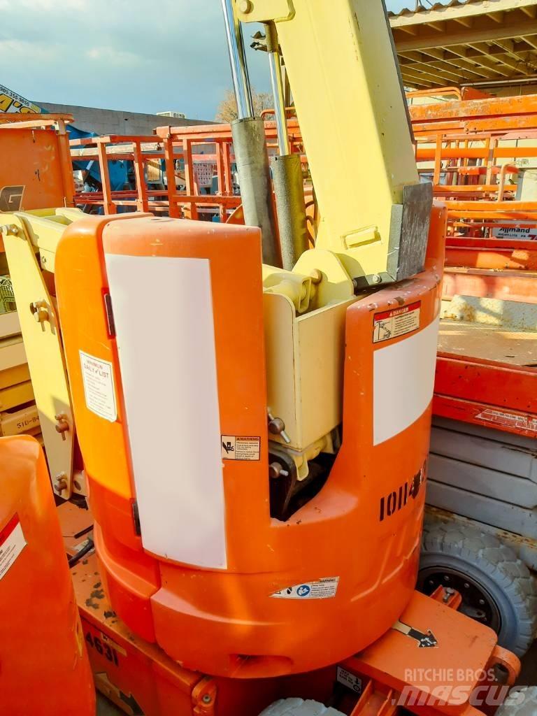 JLG E 300 AJP 관절형 전동이동 리프트