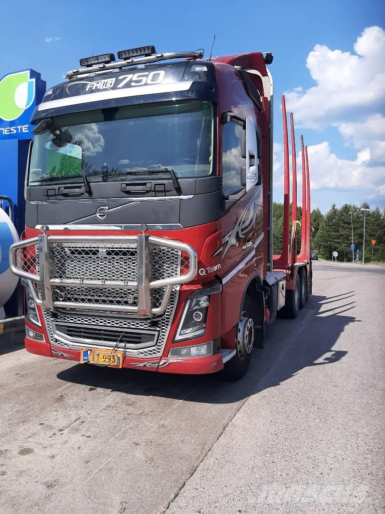 Volvo FH 16 목재 트럭