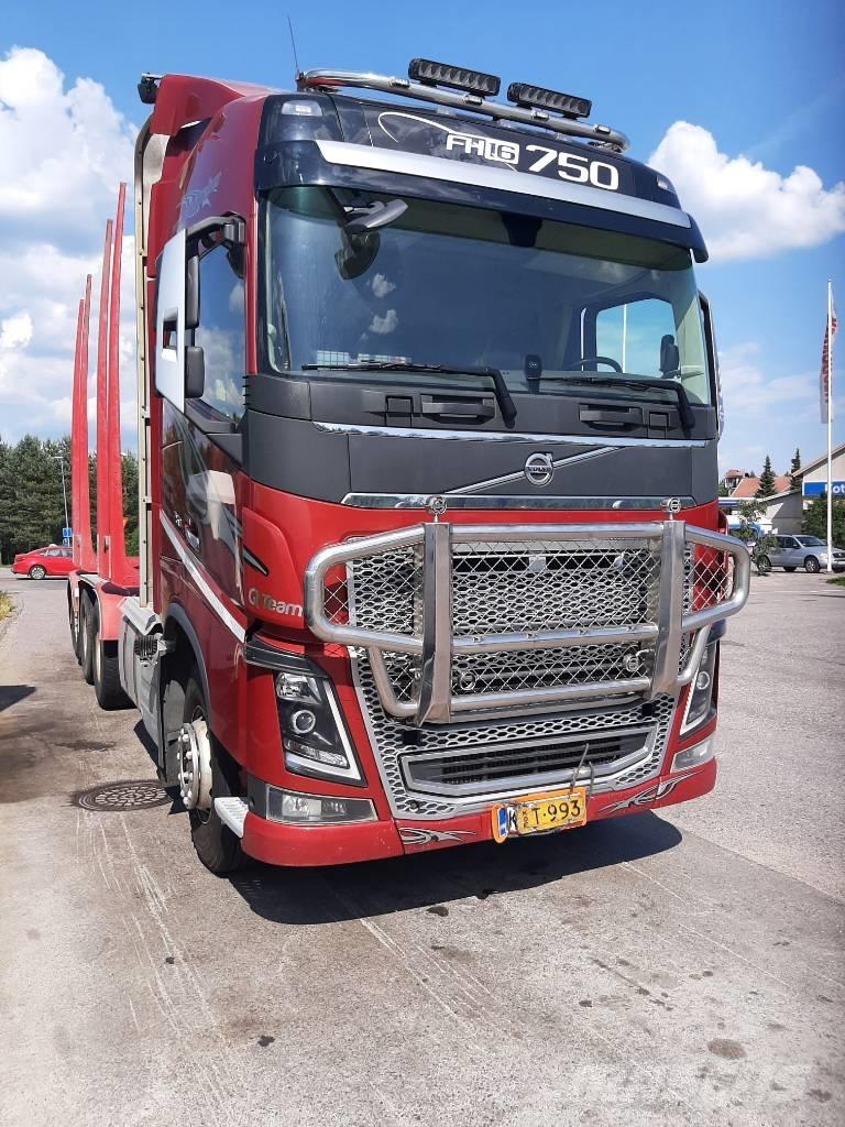 Volvo FH 16 목재 트럭
