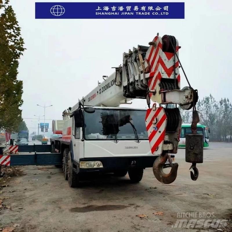 Zoomlion QY 70 H A/T 크레인