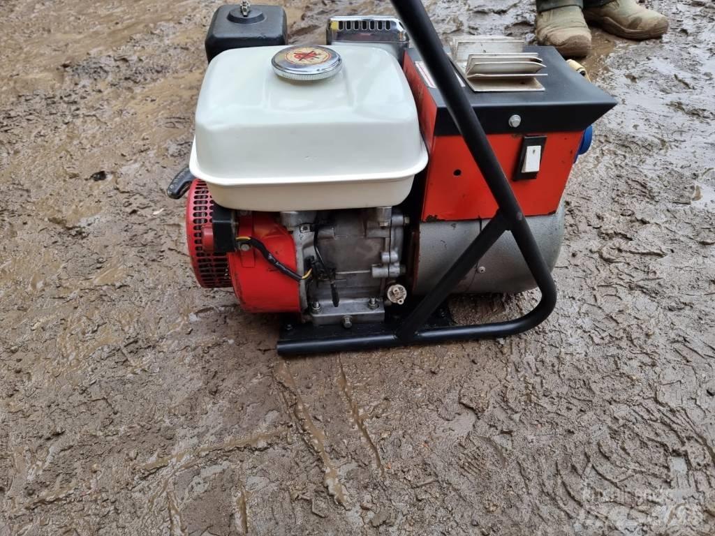 Honda GX 140 2,5KW 디젤 발전기