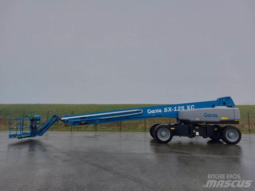 Genie SX-125 XC 견인식 전동이동 리프트