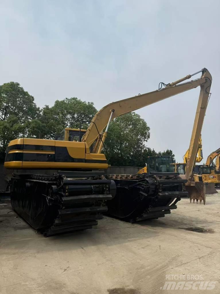 CAT 320B 수륙양용 굴삭기