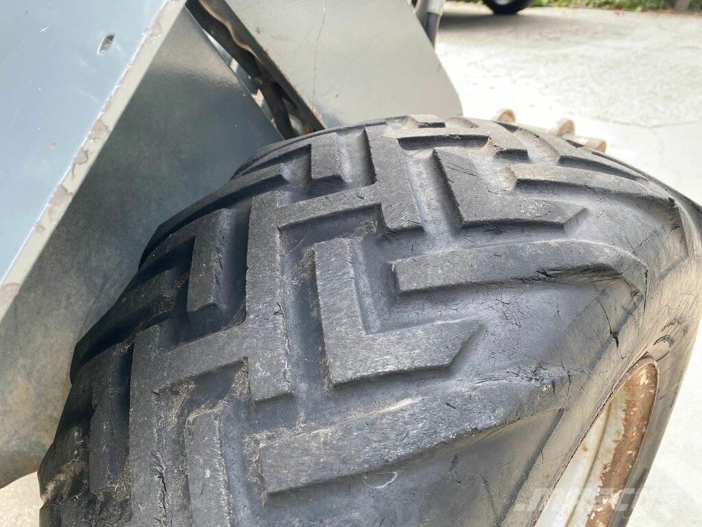 GiANT 332swt  휠로우더