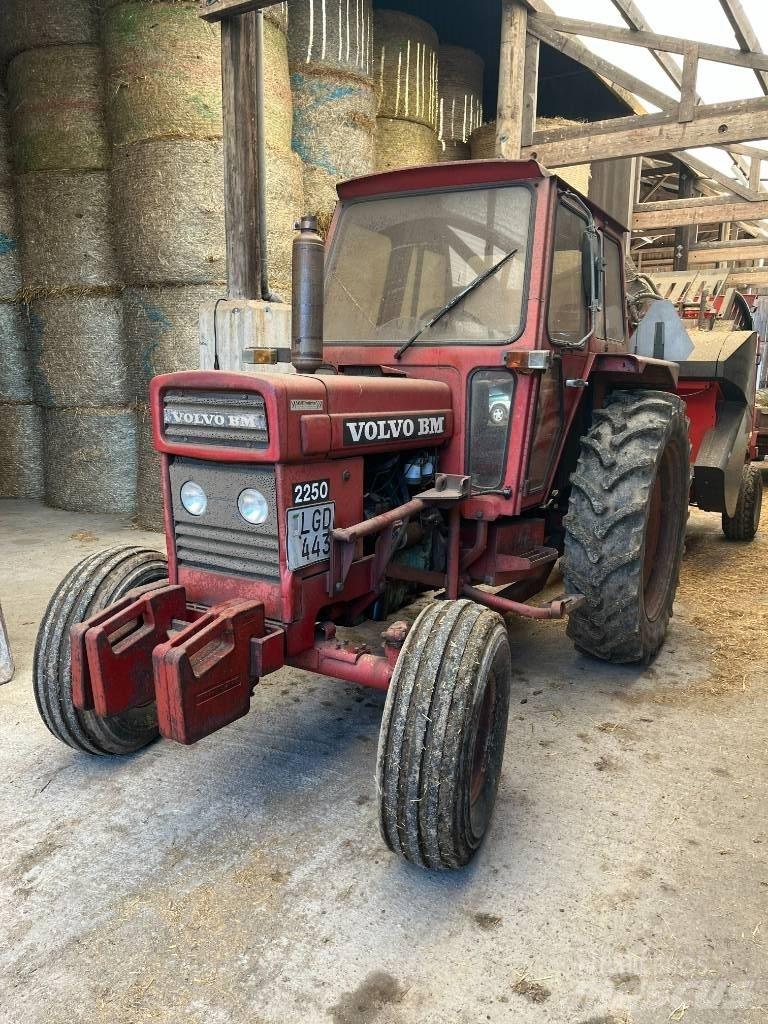 Volvo BM 2250 트랙터