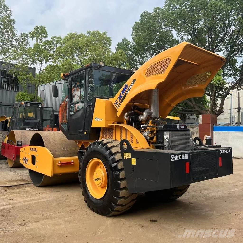 XCMG XS143J 싱글 드럼 롤러