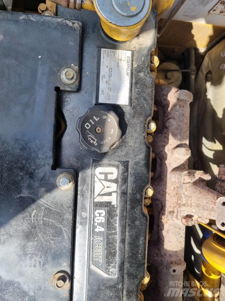 CAT 323 D L 대형 굴삭기 29톤 이상
