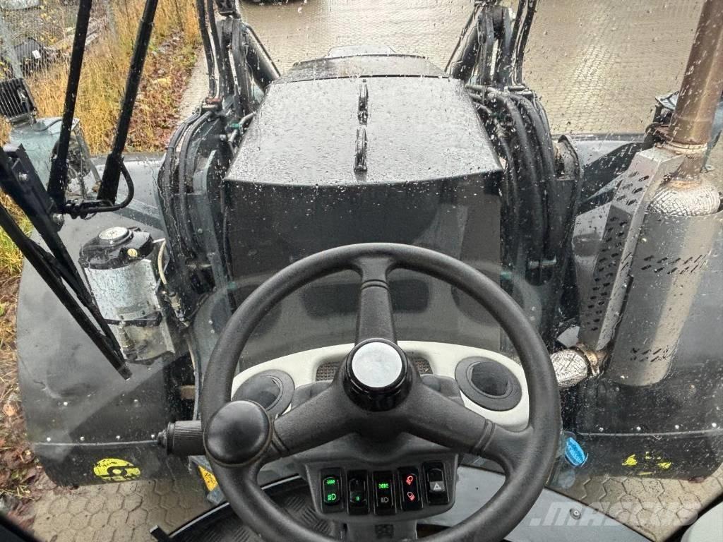 Lännen 8800 K 백호로더