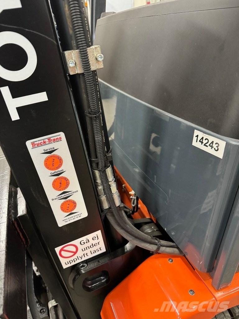 Toyota 7FBEST13 전동 지게차