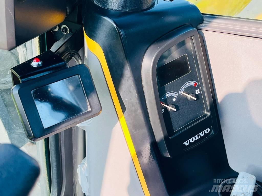 Volvo ECR 88 D 대형 굴삭기 29톤 이상