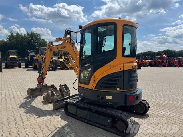 Hyundai R25Z-9 AK 소형 굴삭기 7톤 미만