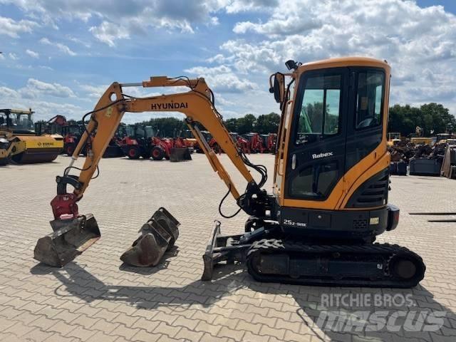 Hyundai R25Z-9 AK 소형 굴삭기 7톤 미만