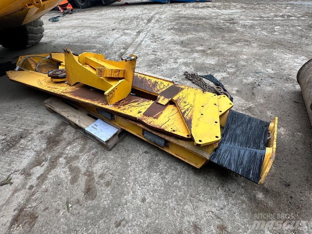 Volvo A40G 연결식 홀러