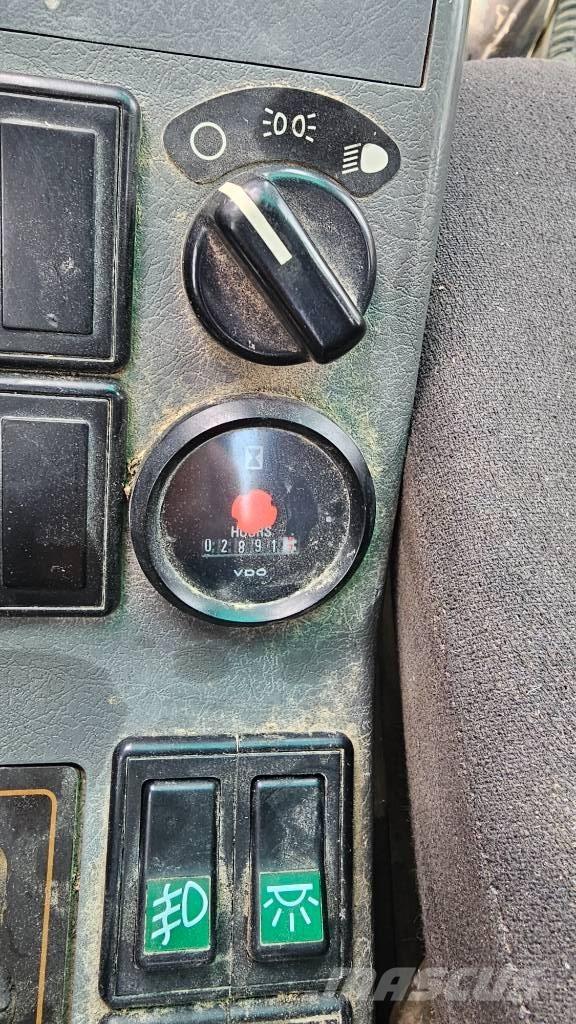 Volvo EW 140 B  휠 굴삭기