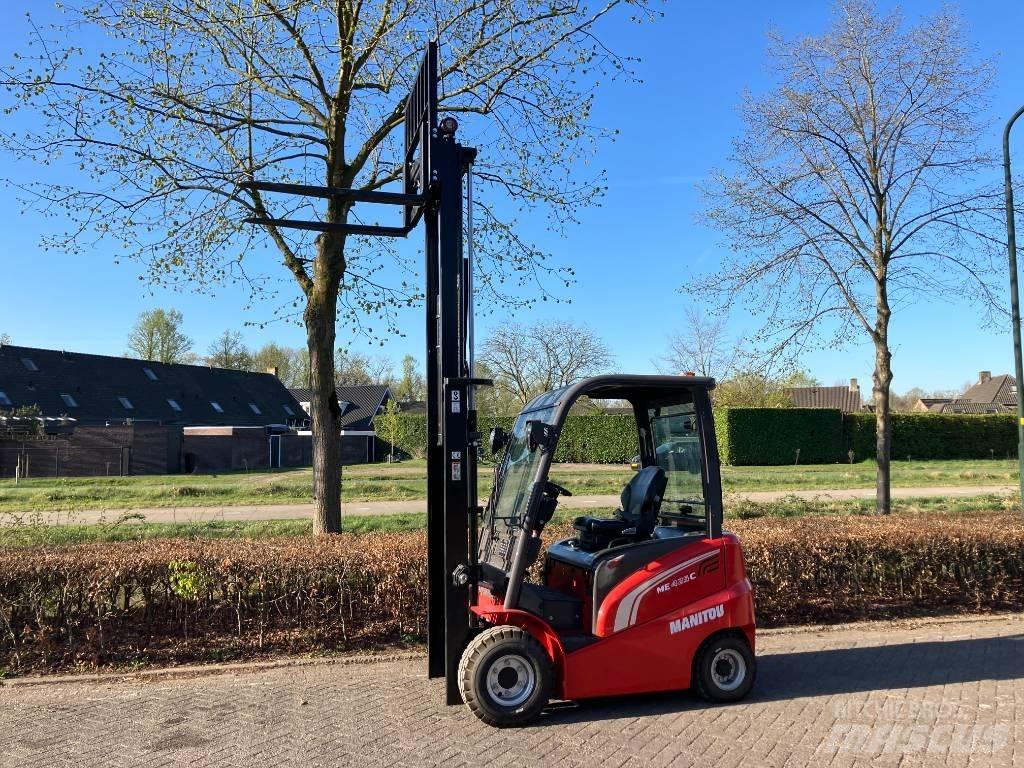Manitou ME 425 전동 지게차