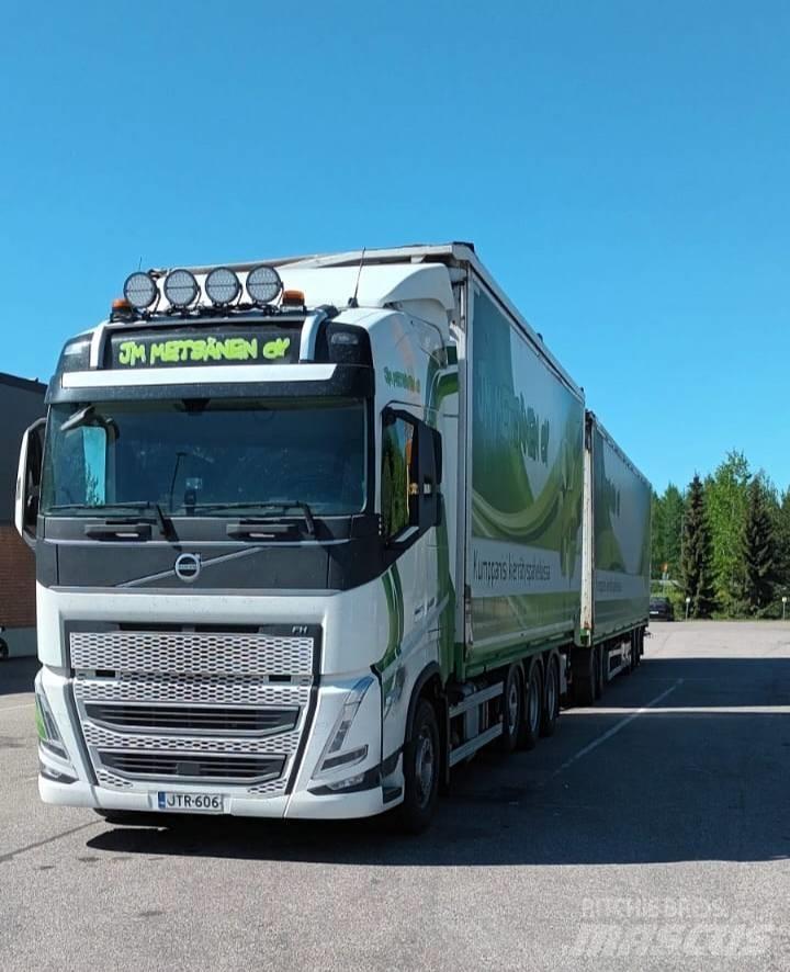 Volvo FH 13 우드칩 트럭