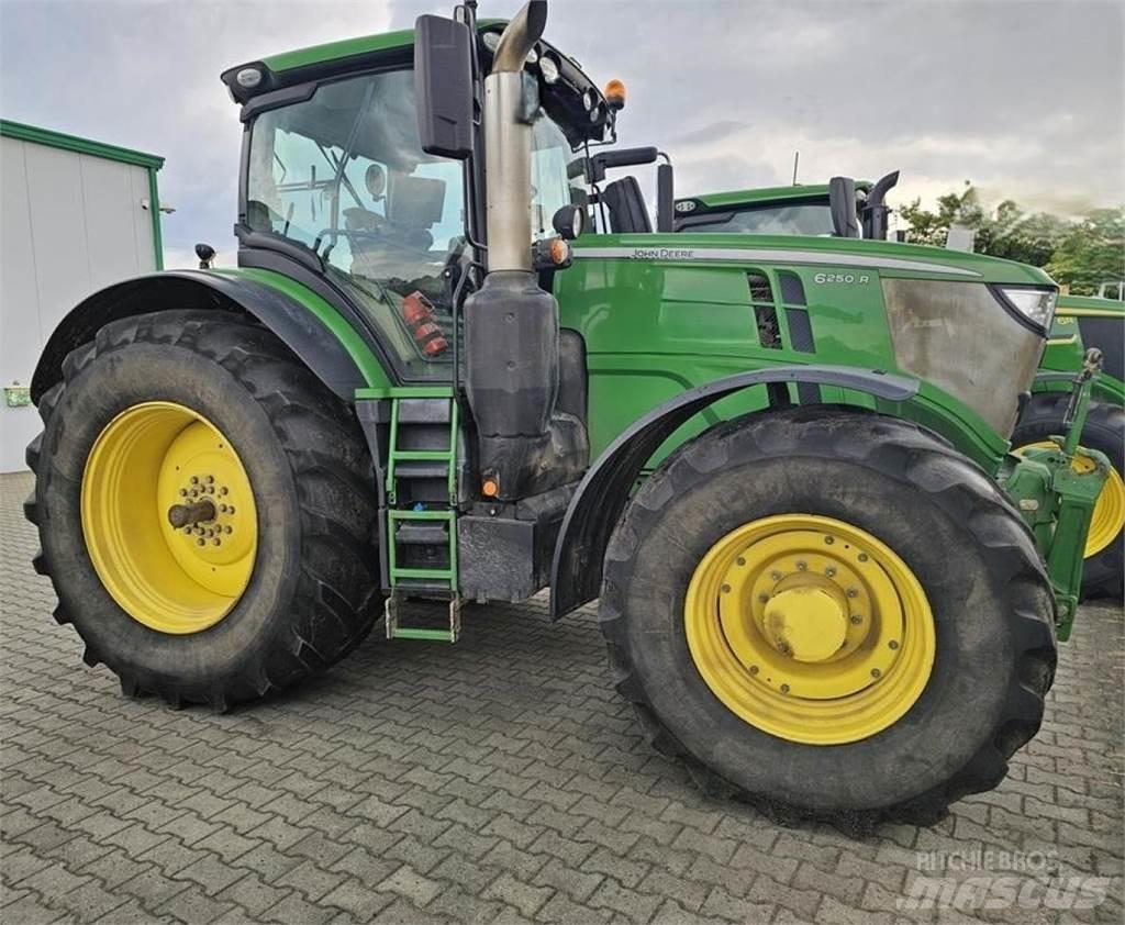 John Deere 6250 R 트랙터