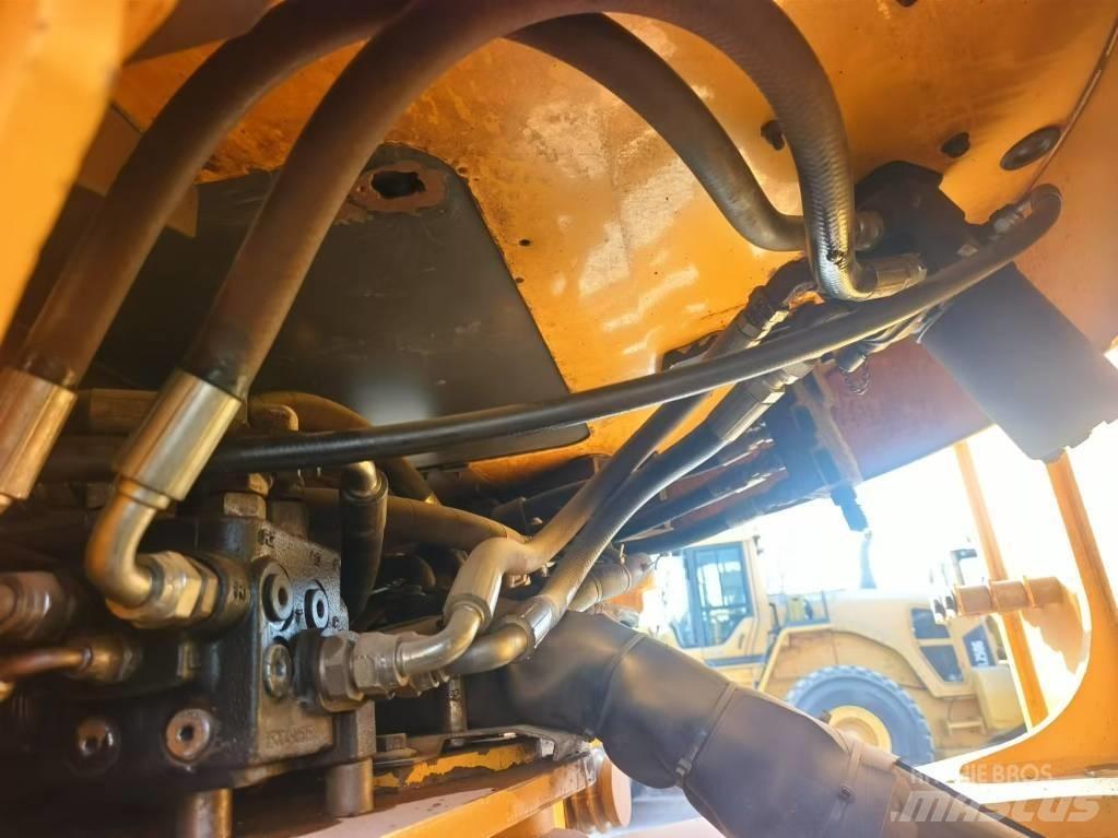 Volvo L 180 F  휠로우더