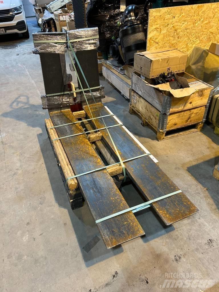 Kalmar DCG80-9 포크