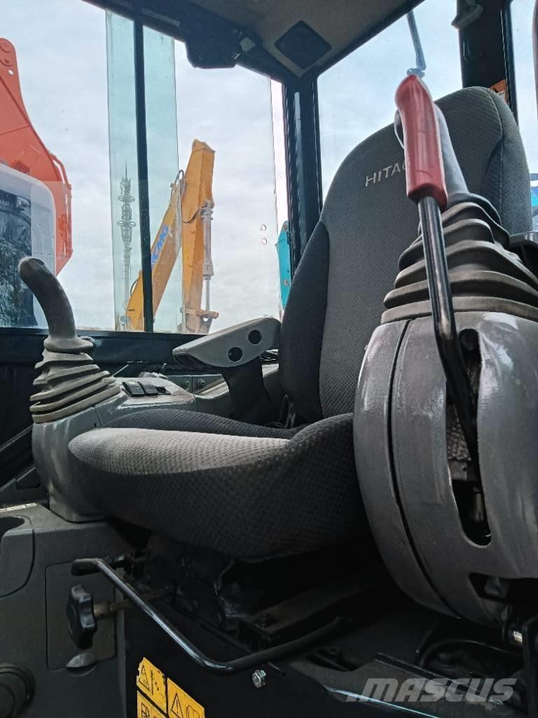 Hitachi ZX 55 대형 굴삭기 29톤 이상