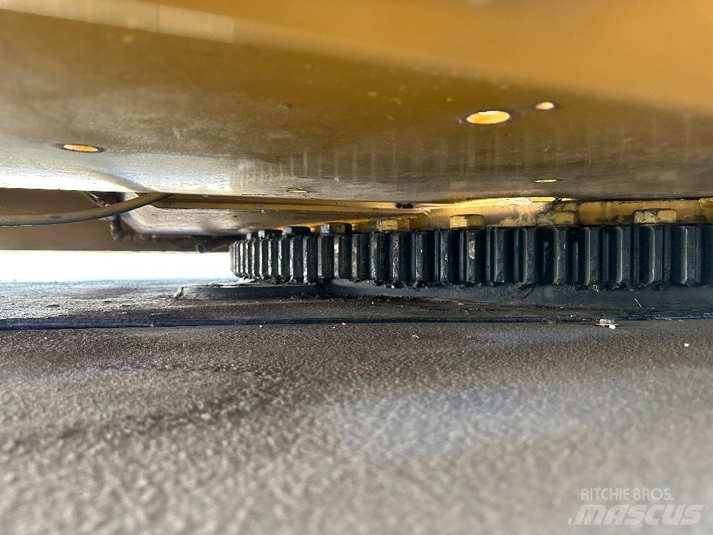 Krupp KMK 3045 A/T 크레인