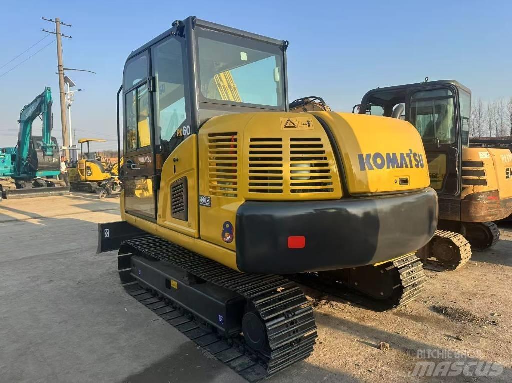 Komatsu PC 60 대형 굴삭기 29톤 이상