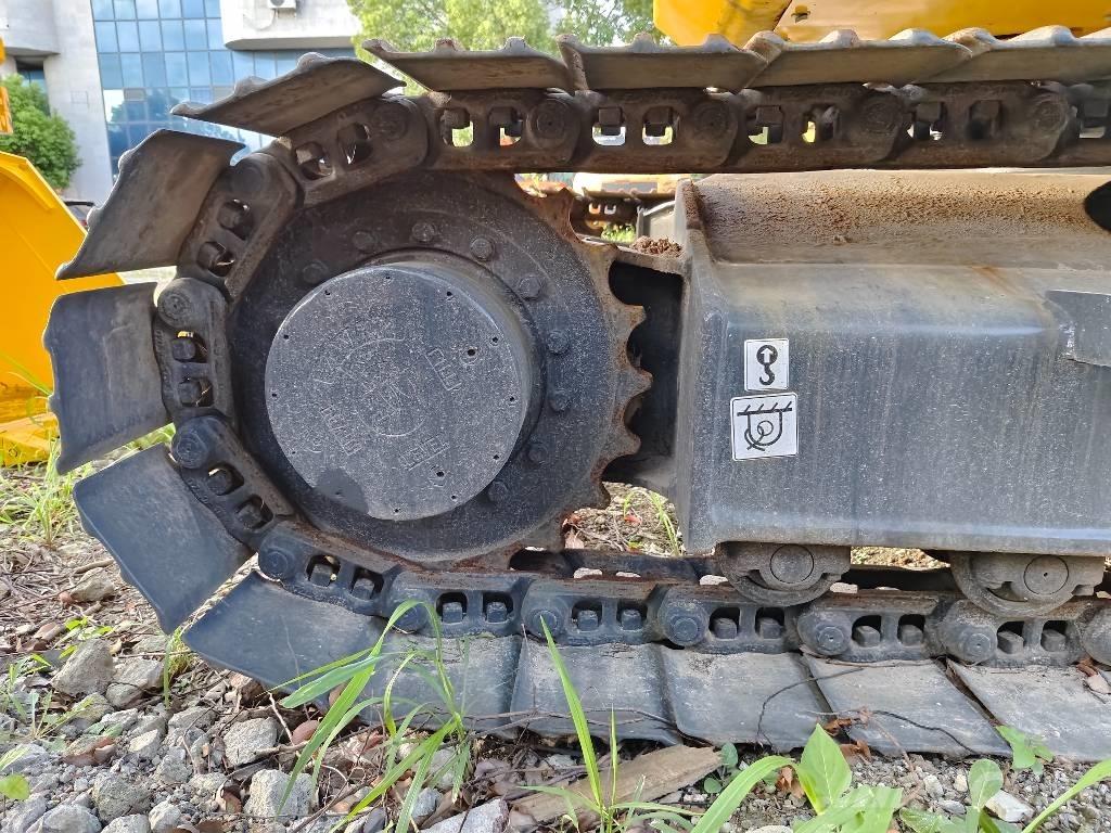 Komatsu PC 130-7 대형 굴삭기 29톤 이상