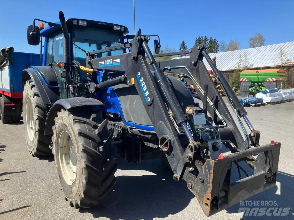 Valtra T 151 트랙터