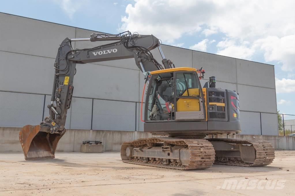 Volvo ECR 235 E 대형 굴삭기 29톤 이상