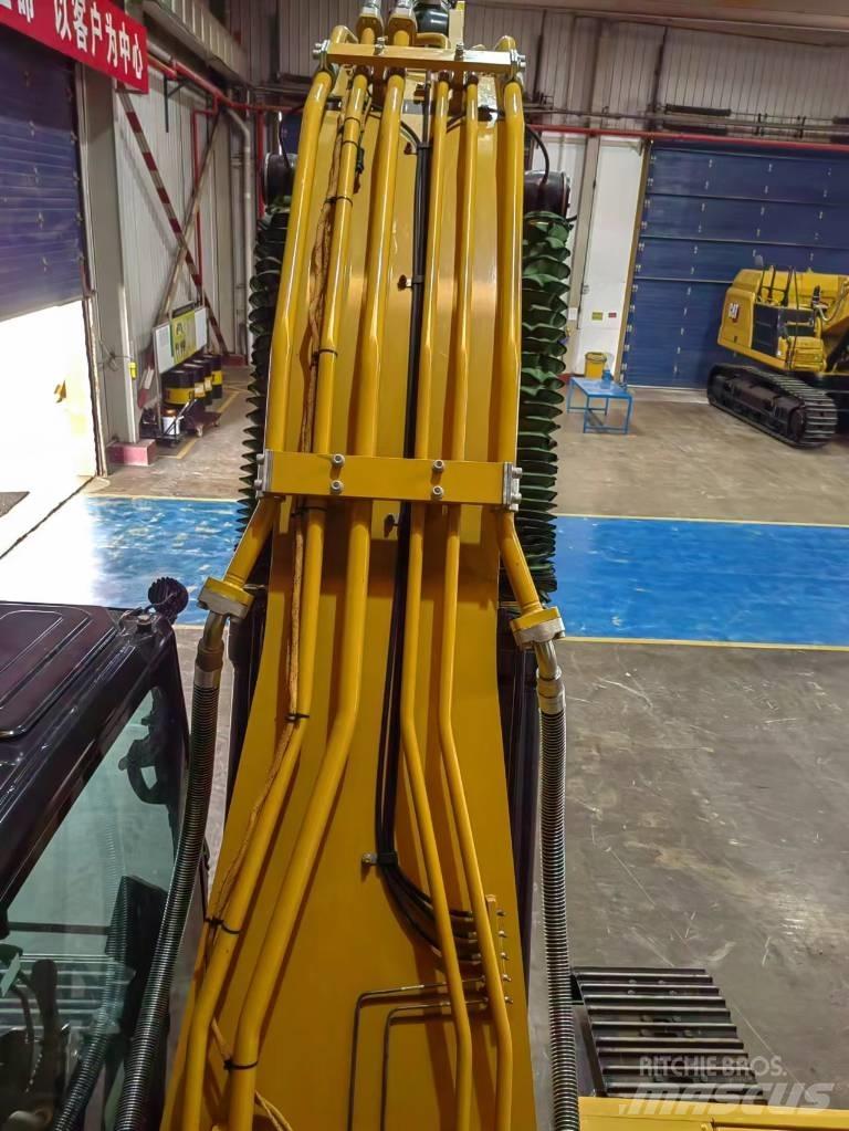 CAT 2021 CAT 330  휠 굴삭기
