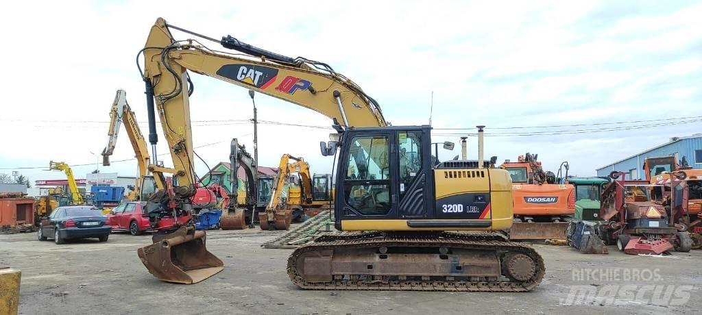 CAT 320 D 대형 굴삭기 29톤 이상