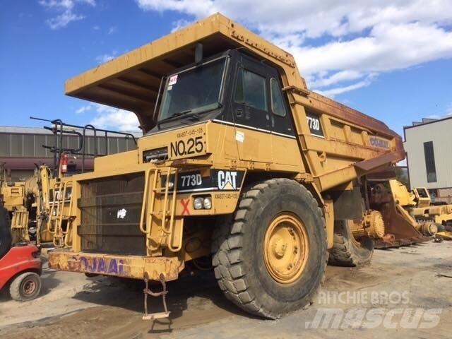 CAT 773D 초대형 덤프 트럭