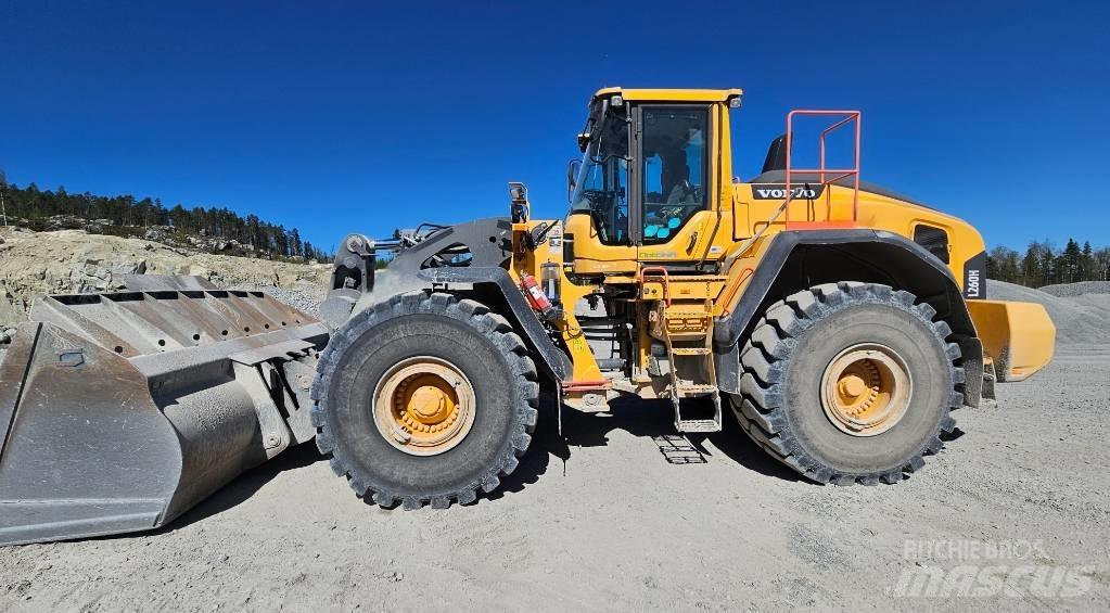 Volvo L 260 H  휠로우더