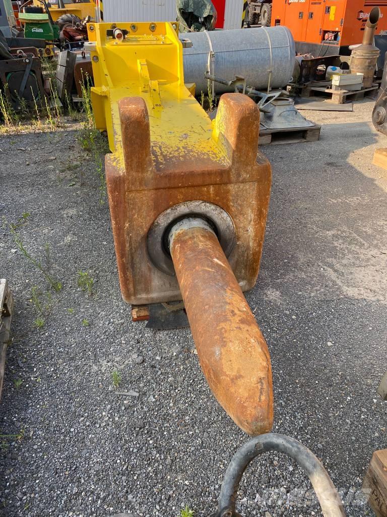 Epiroc HB7000 브레이커