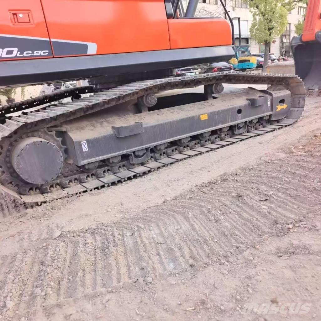Doosan DX 300 대형 굴삭기 29톤 이상
