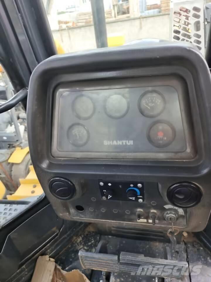 Shantui SD 16 크롤러 도저