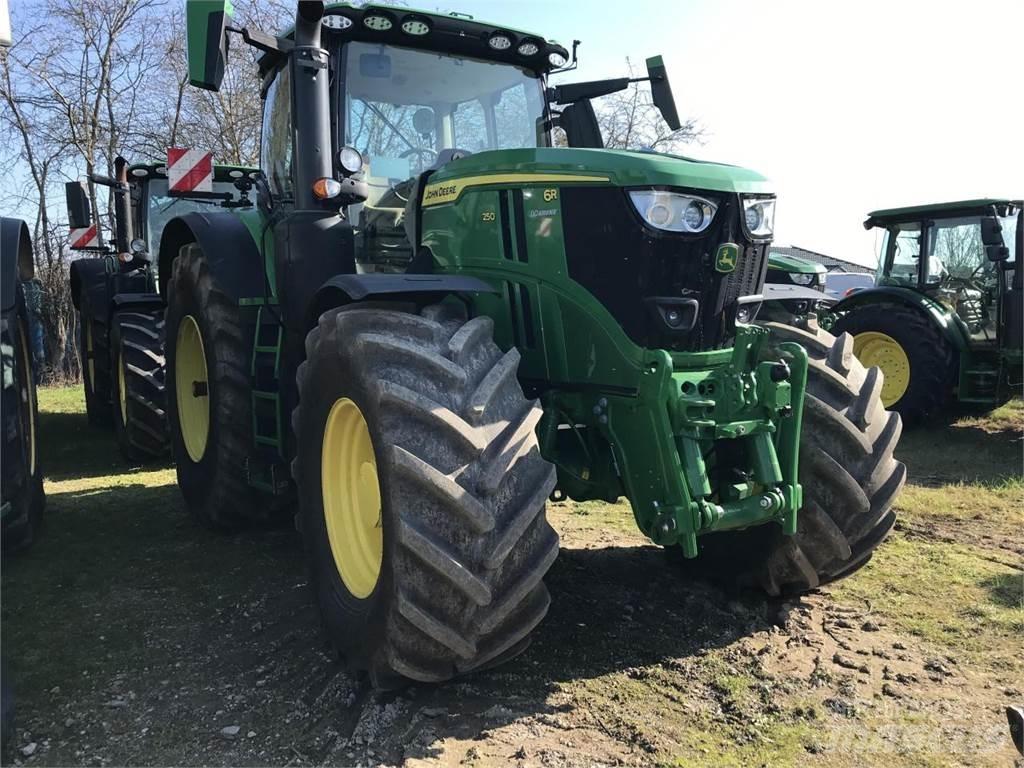 John Deere 6R 250 트랙터