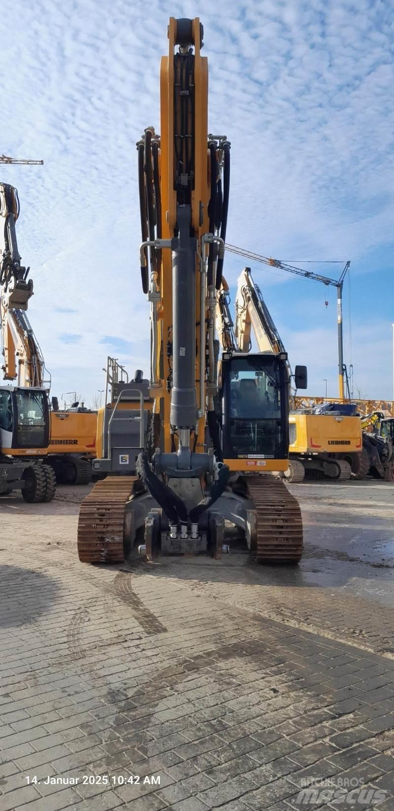 Liebherr R934 대형 굴삭기 29톤 이상