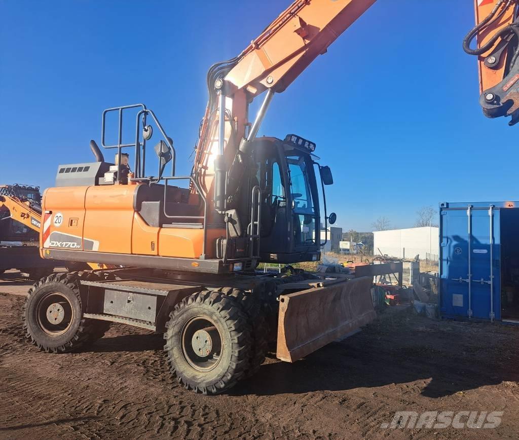 Doosan DX170W-5  휠 굴삭기