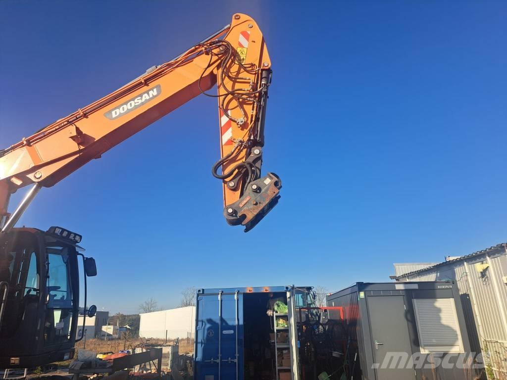 Doosan DX170W-5  휠 굴삭기